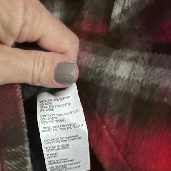 BNCI flannel jacket with fuzzy collar. Size large - Picture 5 of 5